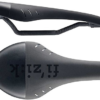 Fizik Tundra M1 Sattel Schwarz Gestell Carbon Braided